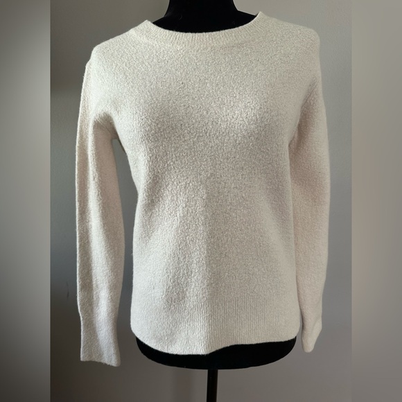 Vince Elegant Cream Sweater - Picture 4 of 7
